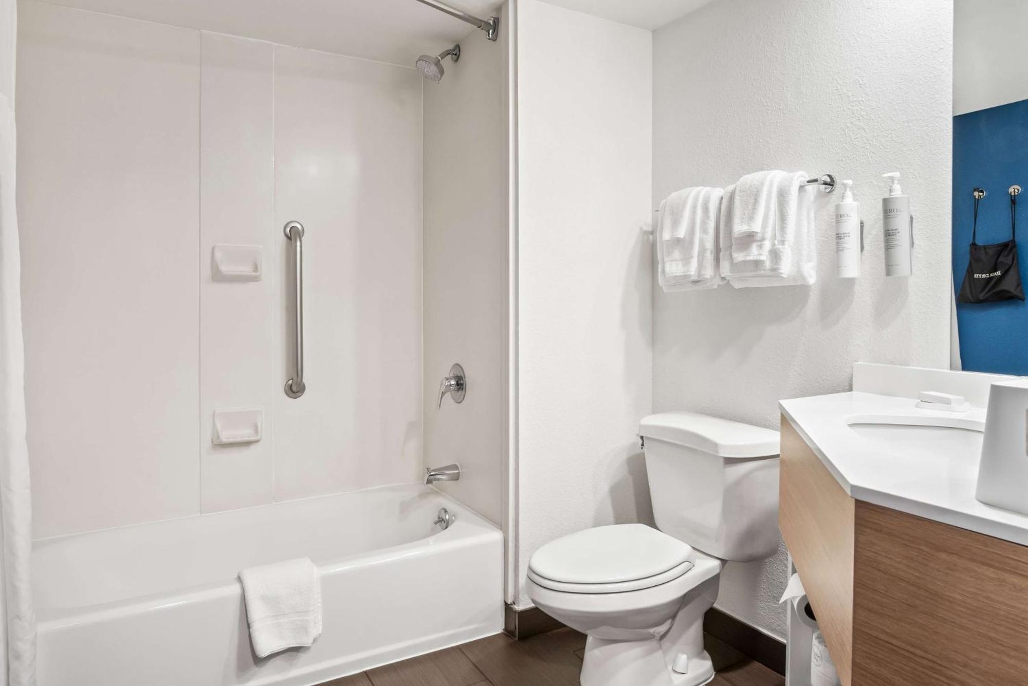 Surestay Plus Hotel By Best Western Stevensville St Joseph Bagian luar foto