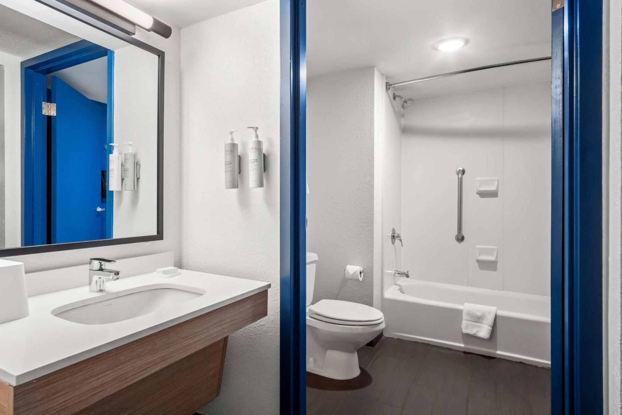 Surestay Plus Hotel By Best Western Stevensville St Joseph Bagian luar foto