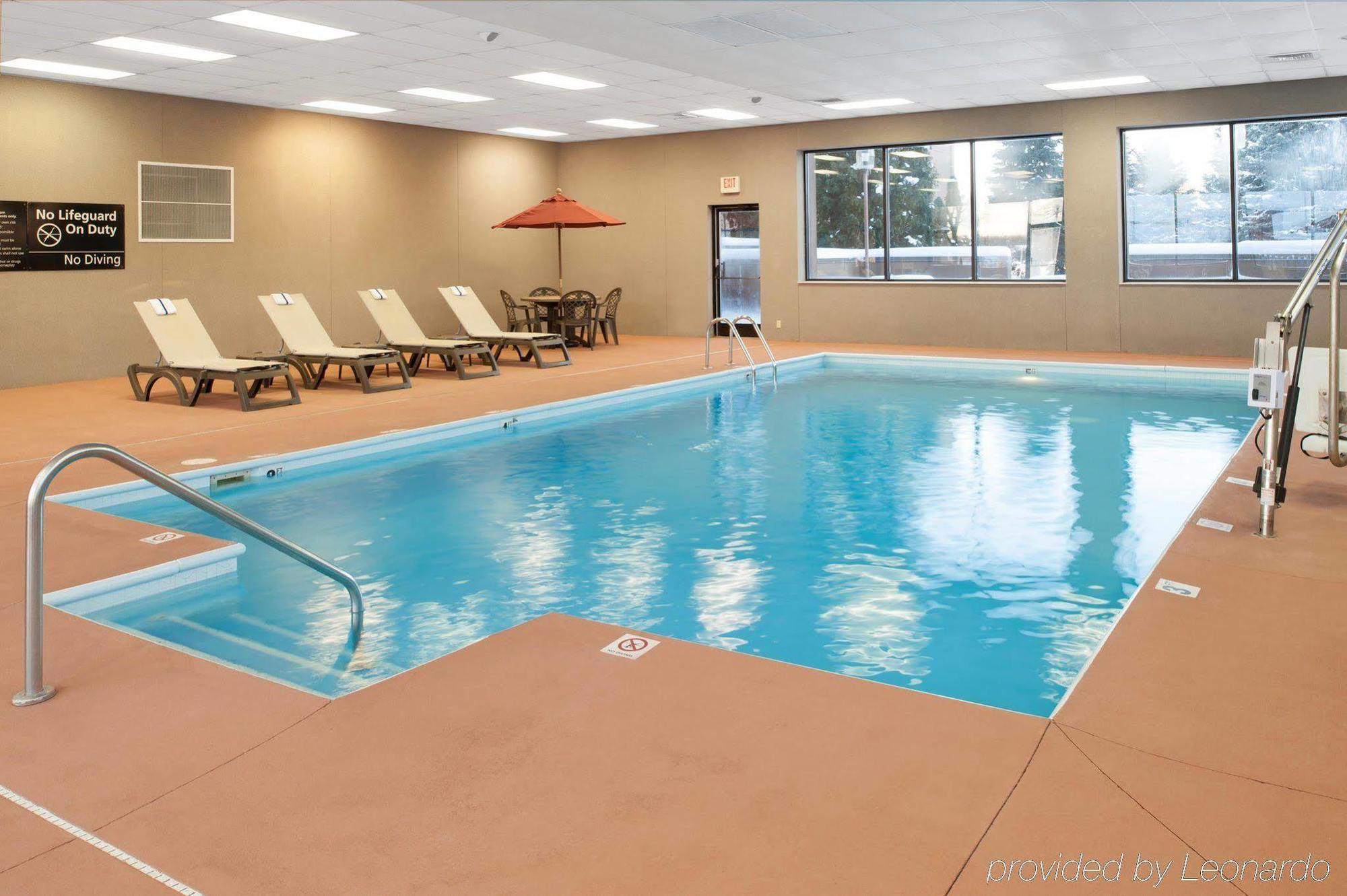 Surestay Plus Hotel By Best Western Stevensville St Joseph Bagian luar foto